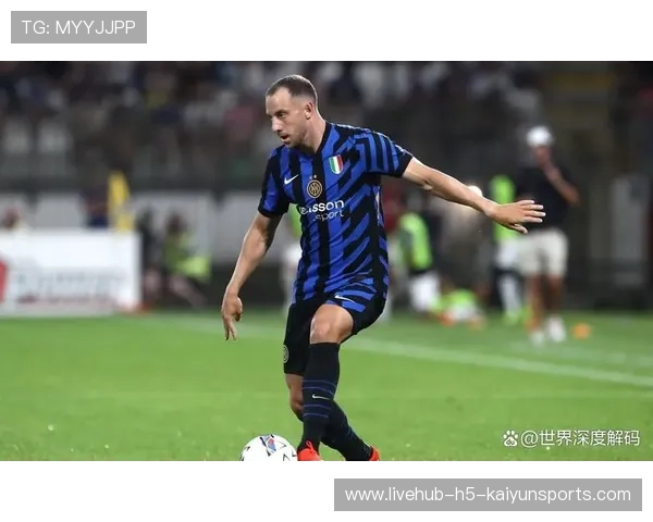 国际米兰疾跑训练：教练要求翼侧球员提升冲刺效率