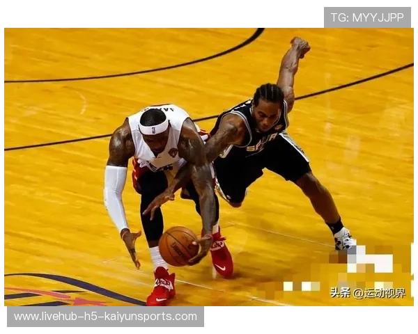 关键进攻打出精彩配合